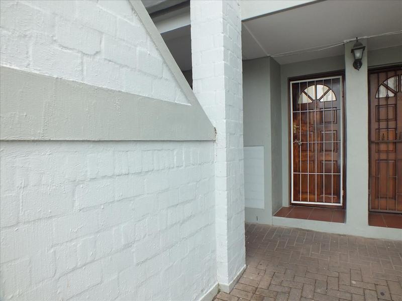 To Let 2 Bedroom Property for Rent in Sanlamhof Western Cape